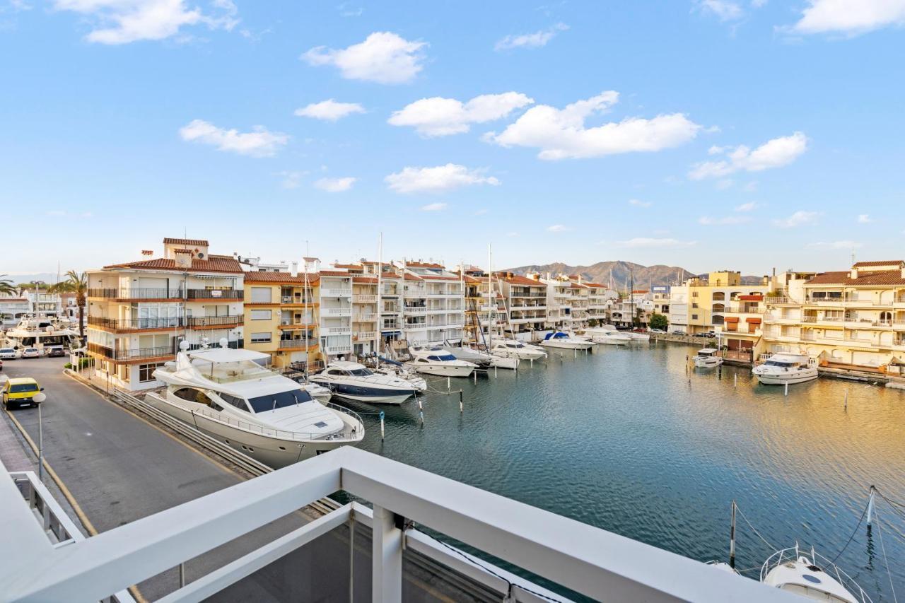 Welcs Apartamento 055 Emp Con Terraza Y Vistas Al Canal Empuriabrava Luaran gambar